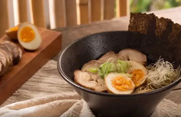 Cách Nấu Mì Ramen Hàn Quốc: Hướng Dẫn Chi Tiết Từ Nguyên Liệu Đến Thành Phẩm Cách Nấu Mì Ramen Hàn Quốc: Hướng Dẫn Chi Tiết Từ Nguyên Liệu Đến Thành Phẩm