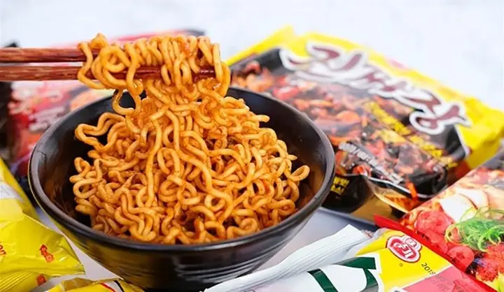 Cách Nấu Mì Samyang Khô Chuẩn Vị Cay Nồng, Thơm Ngon Như Ngoài Hàng