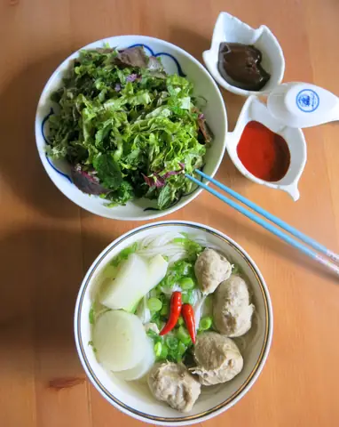 Cách Nấu Nước Bò Viên Thơm Ngon Chuẩn Vị, Bí Quyết Từ Chuyên Gia Ẩm Thực
