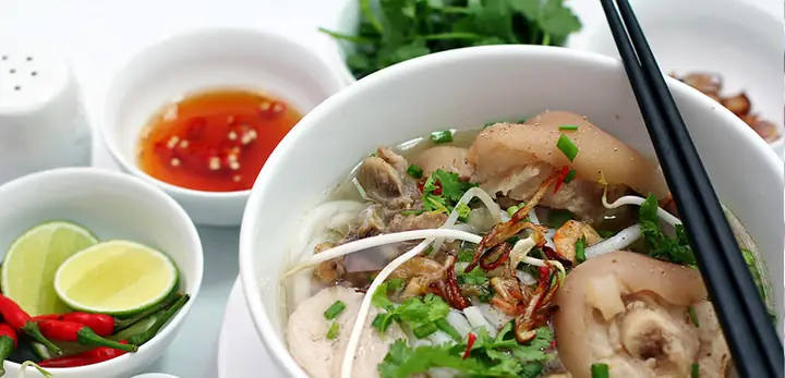 Cách Nấu Nước Lèo Bánh Canh Thơm Ngon Chuẩn Vị Nam Bộ