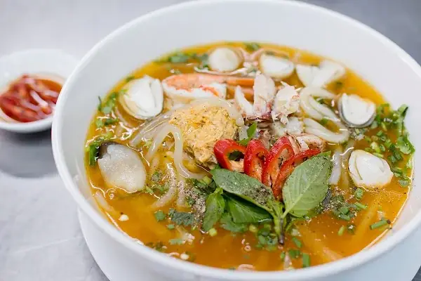 Cách Nấu Nước Lèo Bánh Canh Thơm Ngon Chuẩn Vị Nam Bộ