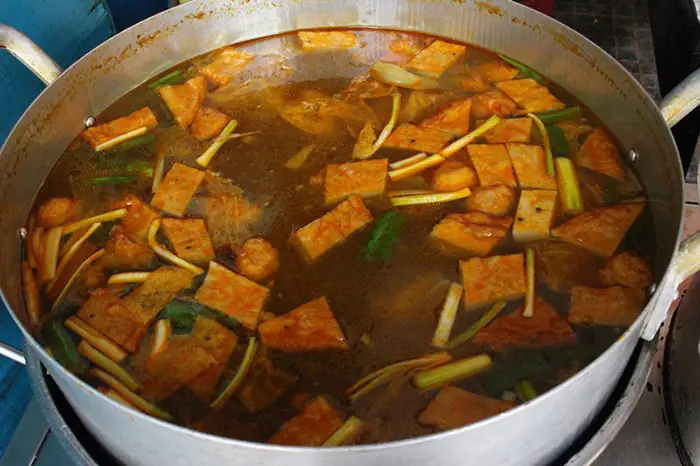 Cách Nấu Nước Lèo Bún Chả Cá Chuẩn Vị Miền Tây