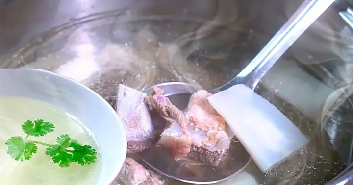 Cách Nấu Nước Lèo Trong Veo Chuẩn Vị Cho Các Món Bún, Hủ Tiếu