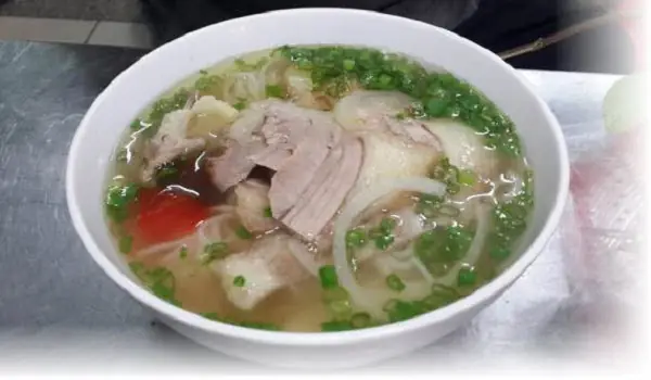 Cách Nấu Phở Chân Giò Ngon Ngọt, Đậm Đà Chuẩn Vị Bắc