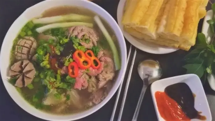 Cách Nấu Phở Tái Bò Viên Chuẩn Vị Bắc Thanh Ngọt