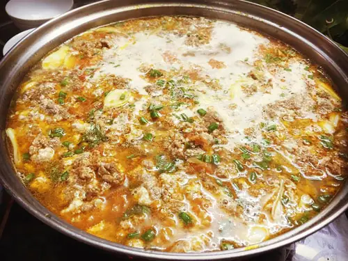 Cách Nấu Rươi Với Gấc Chuẩn Vị Bắc, Thơm Ngon Bổ Dưỡng