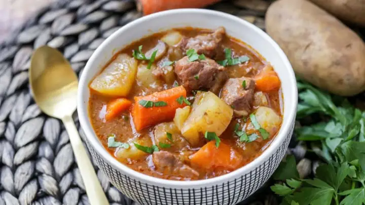 Cách Nấu Sốt Vang Nhanh Nhừ Cho Thịt Bò, Gà Chuẩn Vị Nhà Hàng Cách Nấu Sốt Vang Nhanh Nhừ Cho Thịt Bò, Gà Chuẩn Vị Nhà Hàng