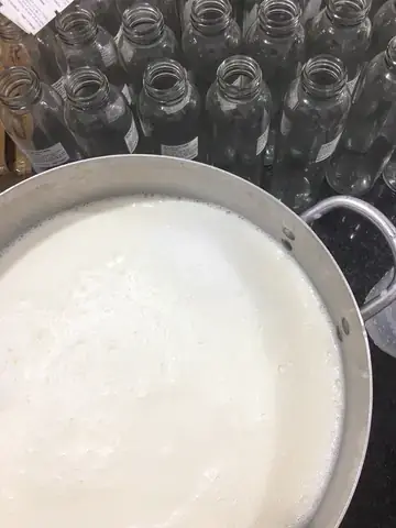 Cách Nấu Sữa Bò Tươi Thơm Ngon Chuẩn Vị Tại Nhà