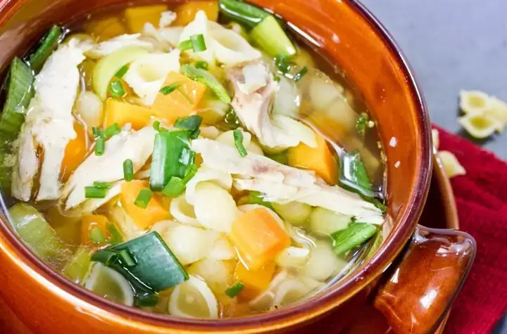 Cách Nấu Súp Gà Ngô Ngọt Cho Bé Ăn Dặm