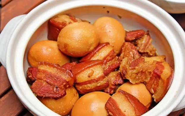 Cách Nấu Thịt Kho Tàu Miền Trung: Vị Đậm Đà, Thơm Nồng Nàn Khó Cưỡng Cách Nấu Thịt Kho Tàu Miền Trung: Vị Đậm Đà, Thơm Nồng Nàn Khó Cưỡng