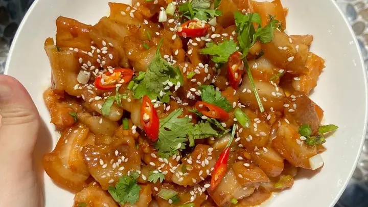 Cách Nấu Thịt Mặn Ngọt Chuẩn Vị Miền Tây, Thịt Mềm Không Bị Khô