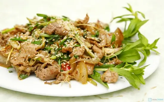 Cách Nấu Thịt Me Ngon Chuẩn Vị Nam Bộ, Thịt Mềm Đậm Đà, Không Bị Chua Gắt
