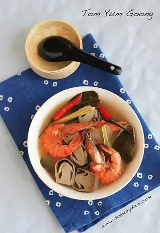 Cách Nấu Tom Yum Paste Ngon Chuẩn Vị Thái Tại Nhà