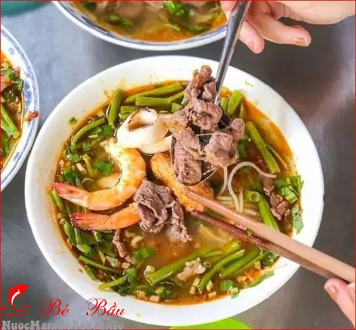 Cách Nấu Tom Yum Bằng Gói Gia Vị Chuẩn Vị Thái Tại Nhà