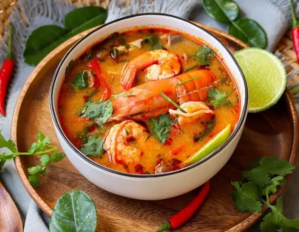 Cách Nấu Tomyum Nước Cốt Dừa Chuẩn Vị Thái Lan Tại Nhà