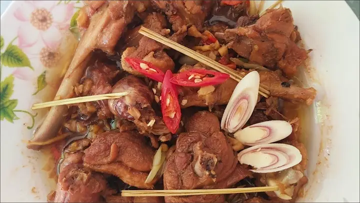 Cách Nấu Vịt Hon Sả Ngon Chuẩn Vị Miền Tây, Thịt Mềm Không Bị Tanh