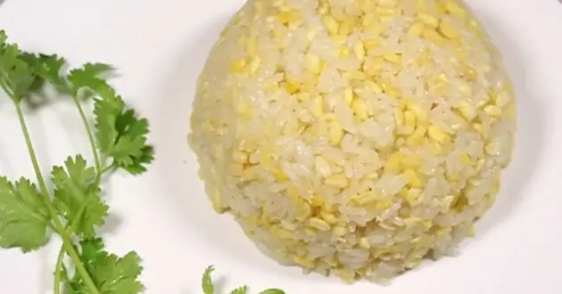Cách Nấu Xôi Đậu Phộng Bằng Bếp Ga Thơm Ngon, Dẻo Mịn Chuẩn Vị