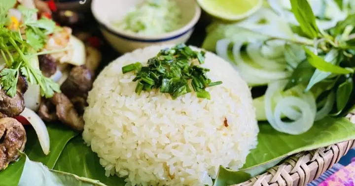 Hướng Dẫn Cách Nấu Xôi Mỡ Gà Thơm Ngon, Chuẩn Vị Tại Nhà