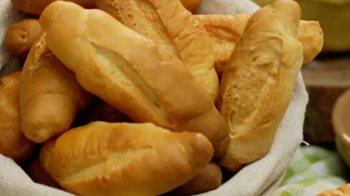 Cách Nướng Bánh Mì Bằng Nồi Chiên Không Dầu