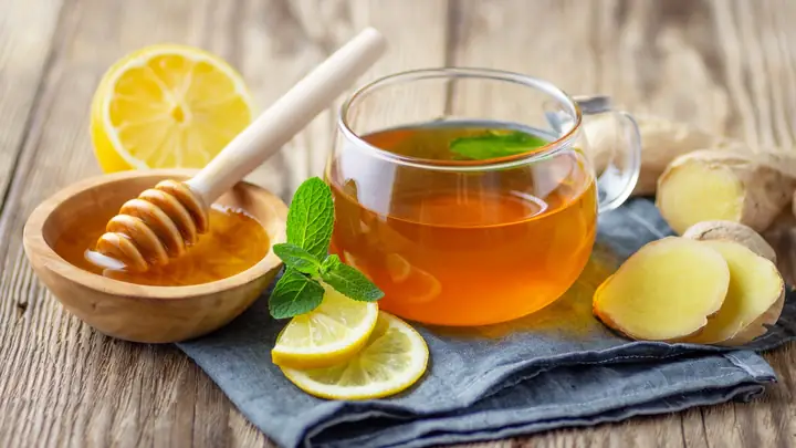 Hướng Dẫn Chi Tiết Cách Pha Chanh Gừng Mật Ong Thơm Ngon, Bổ Dưỡng Tại Nhà