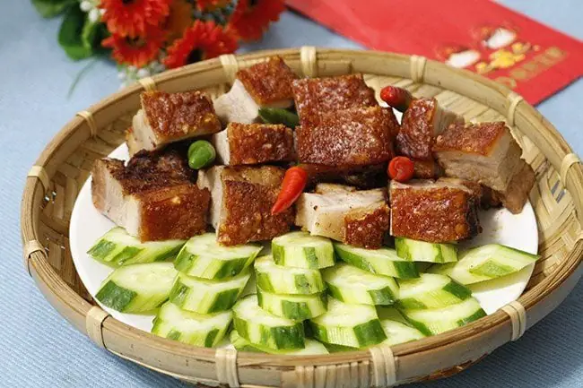 Cách Rán Thịt Ba Chỉ Giòn Bì Chuẩn Vị Nhà Hàng