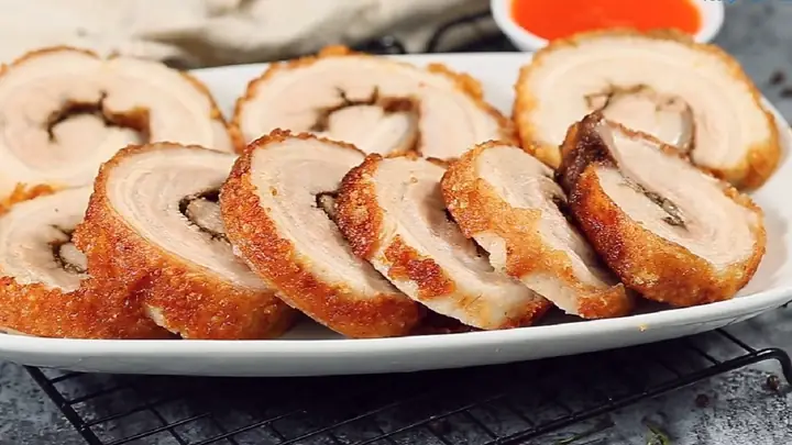 Cách Rán Thịt Ba Chỉ Giòn Bì Chuẩn Vị Nhà Hàng