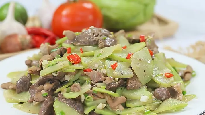 Cách Thái Su Su Xào Thịt Ngon, Giòn Không Bị Đen, Đậm Đà Chuẩn Vị
