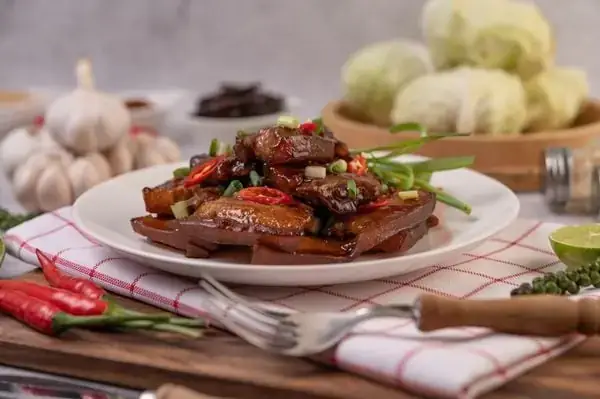 Cách Thắng Đường Làm Thịt Kho Tàu Chuẩn Vị, Thịt Mềm Ngon Không Bị Khô Cách Thắng Đường Làm Thịt Kho Tàu Chuẩn Vị, Thịt Mềm Ngon Không Bị Khô
