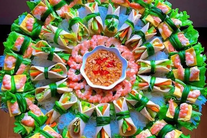 Cách Trang Trí Gỏi Cuốn Đẹp Mắt Và Bắt Mắt Cho Mọi Bữa Tiệc