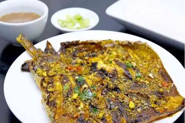 Cách Ướp Cá Đuối Nướng Giấy Bạc Thơm Ngon Chuẩn Vị