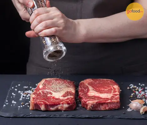 Các Cách Ướp Thịt Bò Steak Ngon Chuẩn Nhà Hàng
