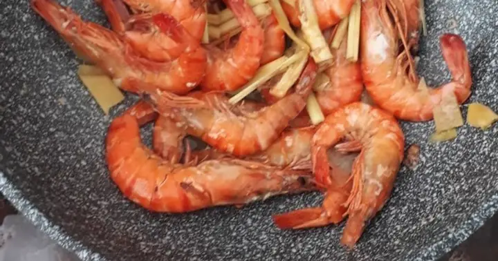 Cách Ướp Tôm Hấp Sả: Bí Quyết Giữ Nguyên Độ Tươi Ngon Và Đậm Đà Hương Vị