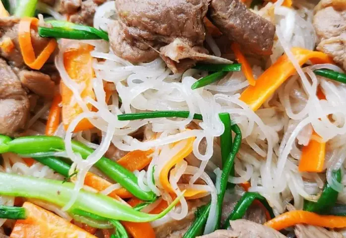 Cách Xào Hủ Tiếu Không Bị Dính: Bí Quyết Từ Nguyên Liệu Đến Kỹ Thuật Lửa Cách Xào Hủ Tiếu Không Bị Dính: Bí Quyết Từ Nguyên Liệu Đến Kỹ Thuật Lửa