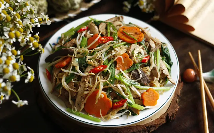 Cách Xào Hủ Tiếu Miền Tây Ngon Chuẩn Vị Nhà Hàng