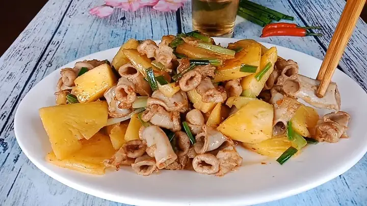 Cách Xào Lòng Với Dứa Ngon Chuẩn Vị, Không Bị Dai Và Tanh