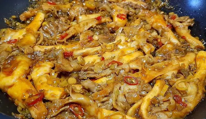 Cách Xào Nấm Bào Ngư Sả Ớt Thơm Ngon, Đậm Đà Chuẩn Vị Nhà Hàng