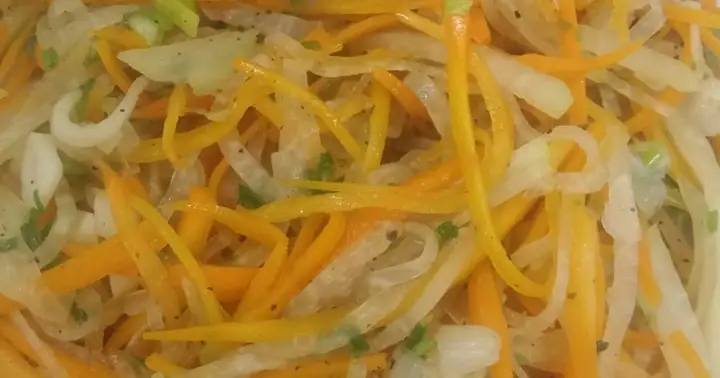 Cách Xào Su Hào Cà Rốt Ngon Giòn, Đậm Đà Chuẩn Vị Nhà Hàng