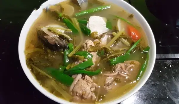Tìm Hiểu Về Canh Chua Cá Đuối Miền Trung: Hương Vị Đậm Đà Từ Biển