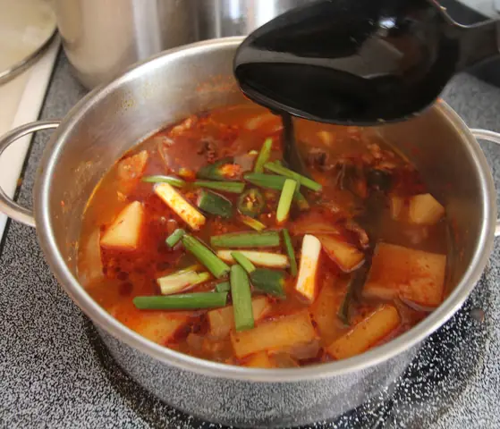 Cách Nấu Canh Củ Cải Thịt Bò Ngon, Đơn Giản, Bổ Dưỡng Cho Cả Nhà