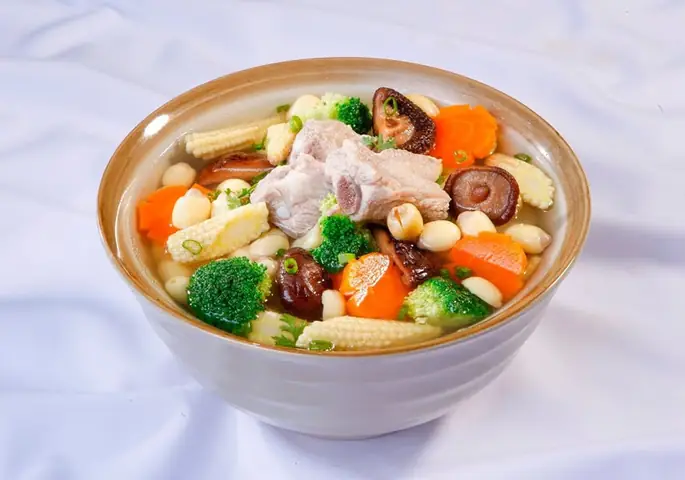 Cách Nấu Canh Sườn Hầm Hạt Sen Ngon Đậm Đà, Bổ Dưỡng Cho Ngày Se Lạnh