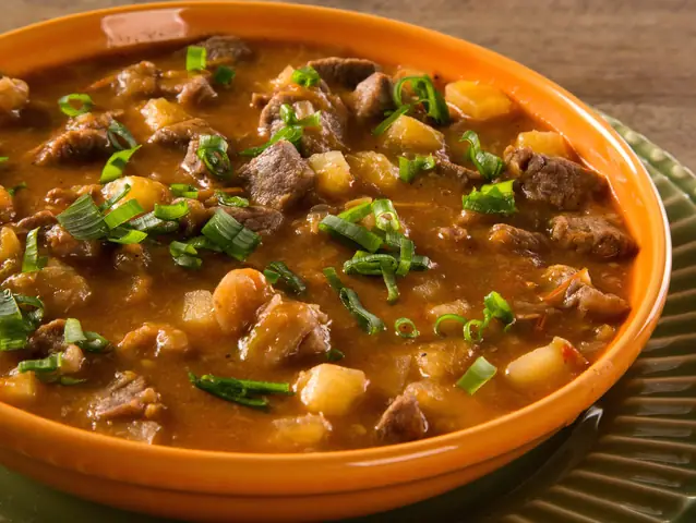 Carne De Panela Com Mandioca: Guia Completo De Preparo, Benefícios E Variações Carne De Panela Com Mandioca: Guia Completo De Preparo, Benefícios E Variações