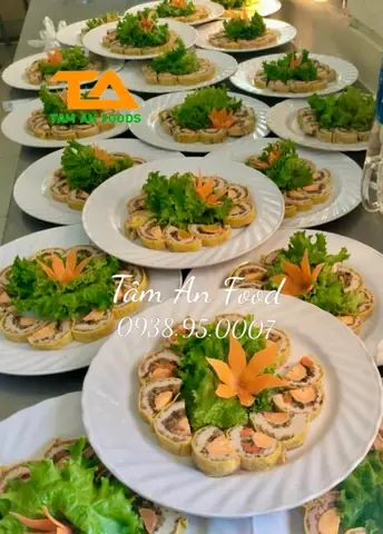 Đánh Giá Chi Tiết Chả Bách Hoa Trứng Muối: Top 5 Thương Hiệu Thơm Ngon, An Toàn Nhất
