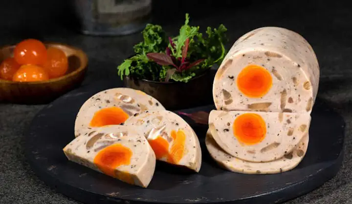 Review Chả Lụa Bách Hoá Xanh: Top 5 Loại Ngon, Giá Rẻ, An Toàn Cho Mâm Cơm Gia Đình