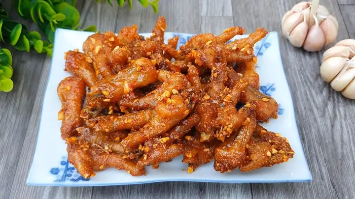 Cách Làm Chân Gà Chiên Bơ Tỏi Giòn Rụm, Thơm Nức Chuẩn Vị Nhà Hàng