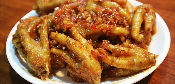 Đánh Giá Chi Tiết: 5 Loại Chân Gà Chiên Tỏi Ớt Nào Ngon Nhất Hiện Nay? Đánh Giá Chi Tiết: 5 Loại Chân Gà Chiên Tỏi Ớt Nào Ngon Nhất Hiện Nay?