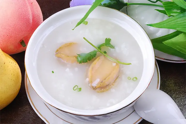 Cháo Bào Ngư Nấu Với Rau Gì Cho Bé Để Bổ Sung Dinh Dưỡng Tối Ưu?