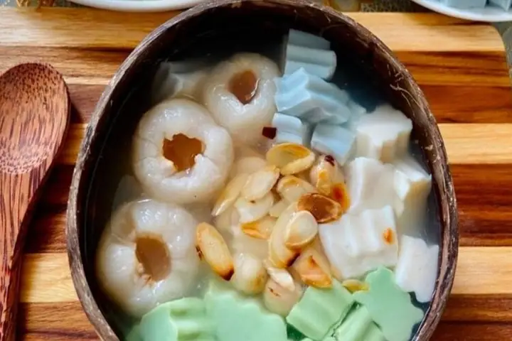 Chè Khúc Bạch Bao Nhiêu Calo? Giải Đáp Chi Tiết Về Dinh Dưỡng Và Cách Thưởng Thức Lành Mạnh