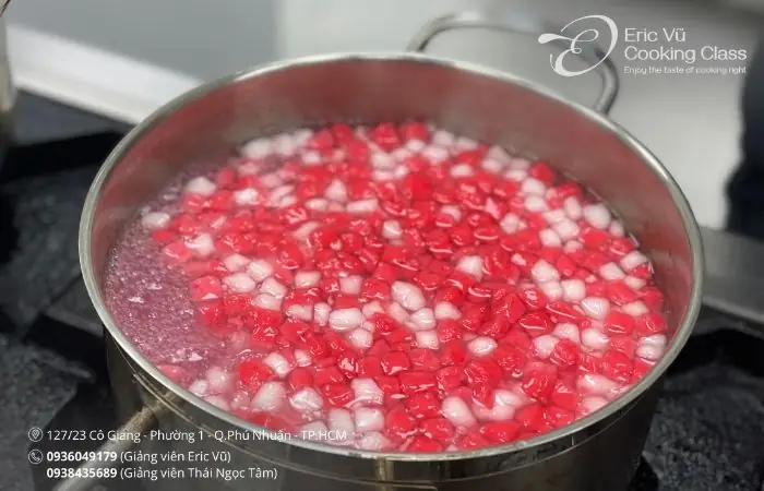 Khám Phá Vẻ Đẹp Tinh Túy Của Chè Sương Sa Hạt Lựu Bánh Lọt
