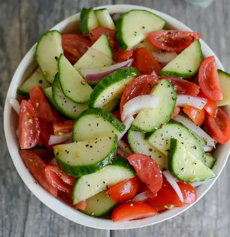 Salad Cà Chua Bi Và Dưa Chuột: Công Thức Và Lợi Ích Sức Khỏe Vượt Trội