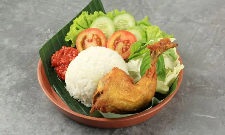 Cách Làm Cơm Chiên Gà Xối Mỡ Chuẩn Vị Ngon Mê Ly